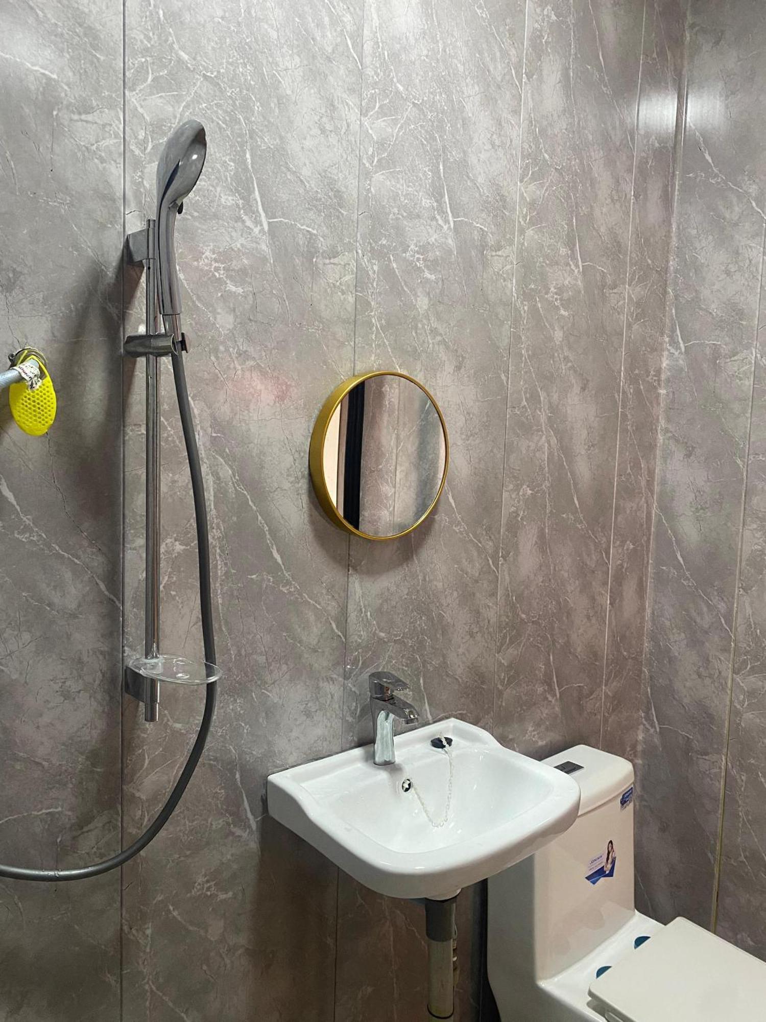 Gayang Friendly Water House Homestay كوتا كينابالو المظهر الخارجي الصورة